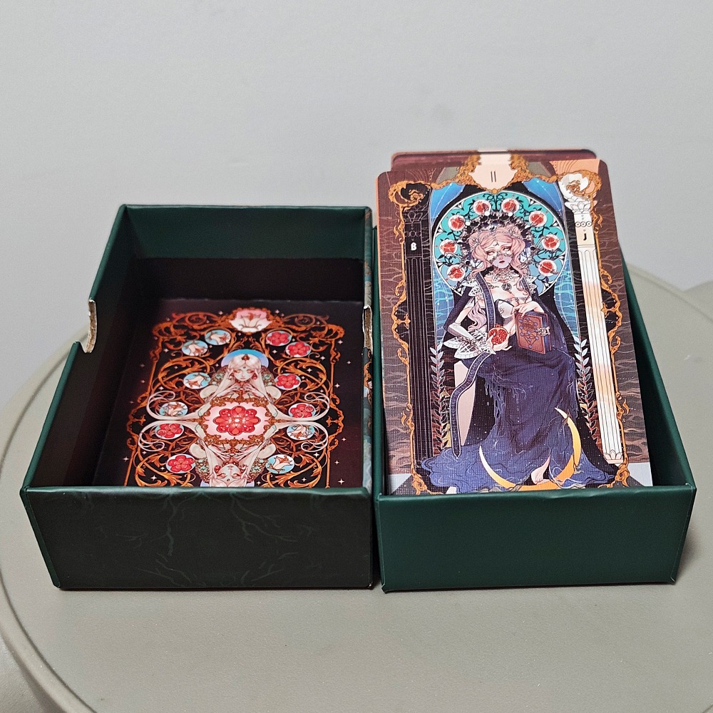 Double-embossed with Gorgeous  - đánh giá và giá Tarot Deck With Guidebook